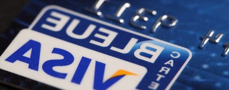 Carte à débit différé : avantages et pièges à éviter pour gérer votre trésorerie