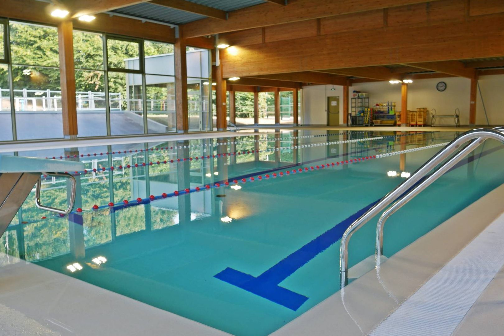Pourquoi la piscine de Villaines-la-Juhel est-elle un incontournable de l&rsquo;été ?