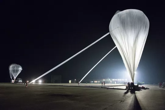 Les ballons stratosphériques du CNES : aussi imposants que la tour Eiffel et découvrez leur fabrication exceptionnelle